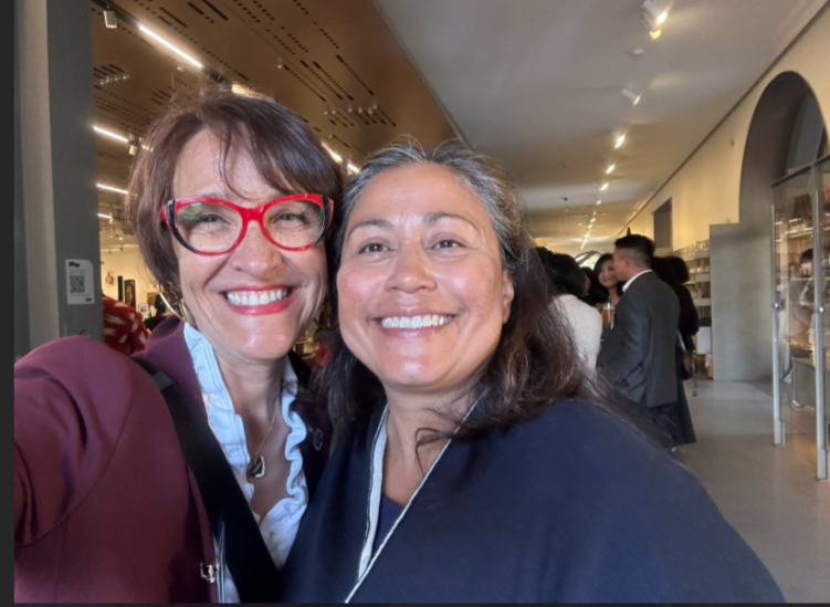 Last night, our President and CEO, Gloria Corral, had the privilege of attending the retirement celebration for Dr. Robert K. Ross, President and CEO of @CalEndow. It was an inspiring evening with remarkable leaders who share our vision of empowering families! #FamilyEmpowerment