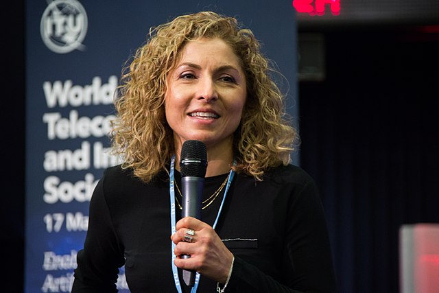 Continue celebrating #EarthWeek by reading XPRIZE CEO @AnoushehAnsari’s feature in @Forbes. Learn more about #XPRIZECarbonRemoval, how the competition is progressing, and XPRIZE’s other sustainability-related prizes. forbes.com/sites/alanohns…

#GettingToGigatonne

📸: WikiCommons