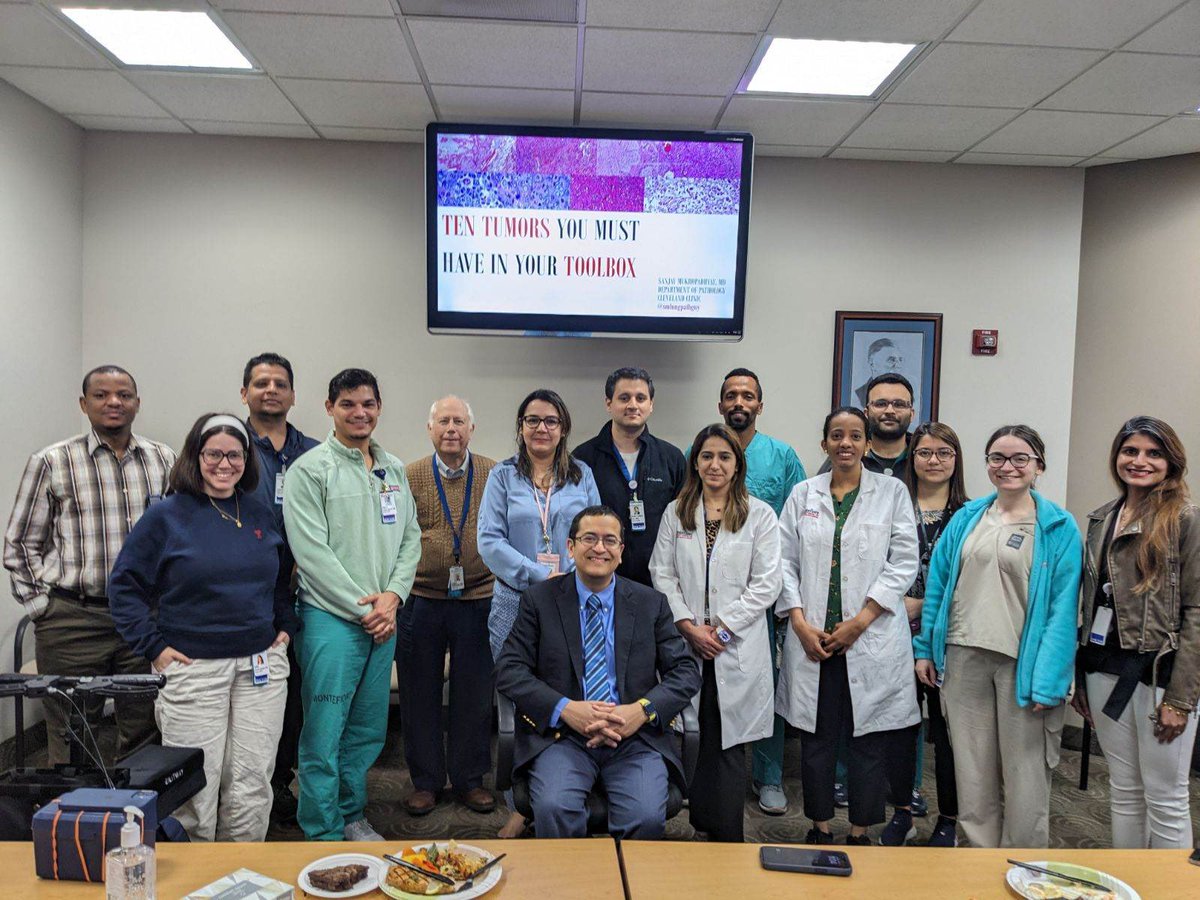 LUCKY DAY for residents to have amazing visiting professor session by Dr. Mukopadhay <a href="/smlungpathguy/">Sanjay Mukhopadhyay</a>.
We appreciate your time and effort in unknown slides session which was very informative 
<a href="/EinsteinPath/">Einstein Montefiore Pathology</a> #PathTwitter