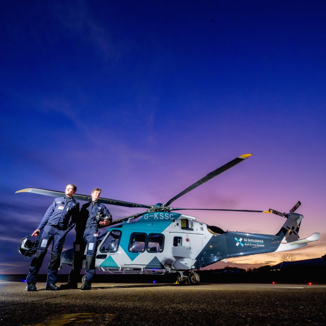 As bedtime approaches for most, our night crew are just starting their shift. Our crew respond to emergencies at all hours. And our pilots make sure we reach our patients as quickly and as safely as possible, day or night🌙