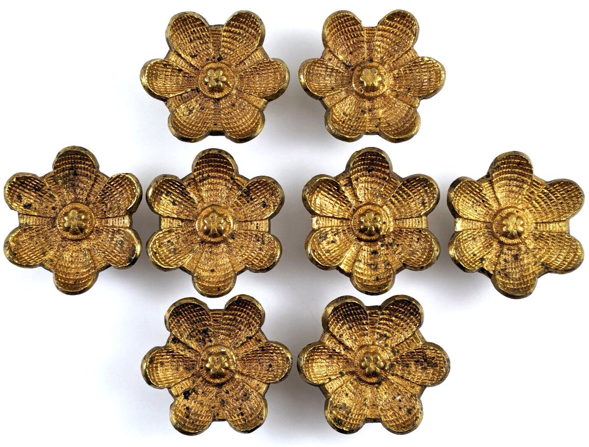 DugItOut's tweet image. Check out 8 Vintage Solid Brass Drawer Pulls Floral Form Flower Shaped ebay.com/itm/1350328481… @eBay 

#DrawerPulls #Vintage #VintageDrawerPulls #VintageBrass #Brass #BrassFlowers #VintageHardware #BrassHardware #eBay #eBayStore #DugItOut