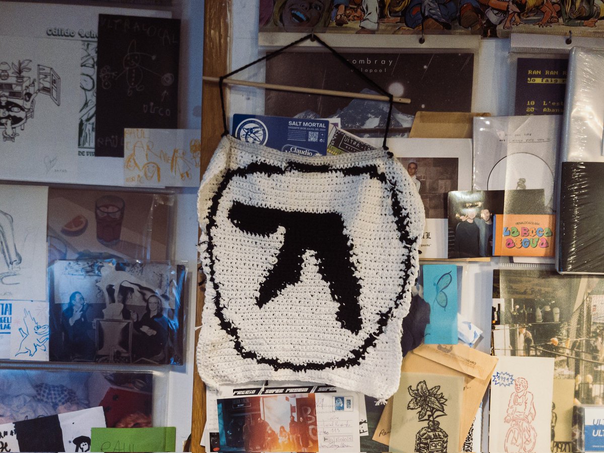 A <a href="/ultralocalrec/">Ultra-Local Records</a> hi ha un ganxet de l'Aphex Twin. A en Richard li encantaria