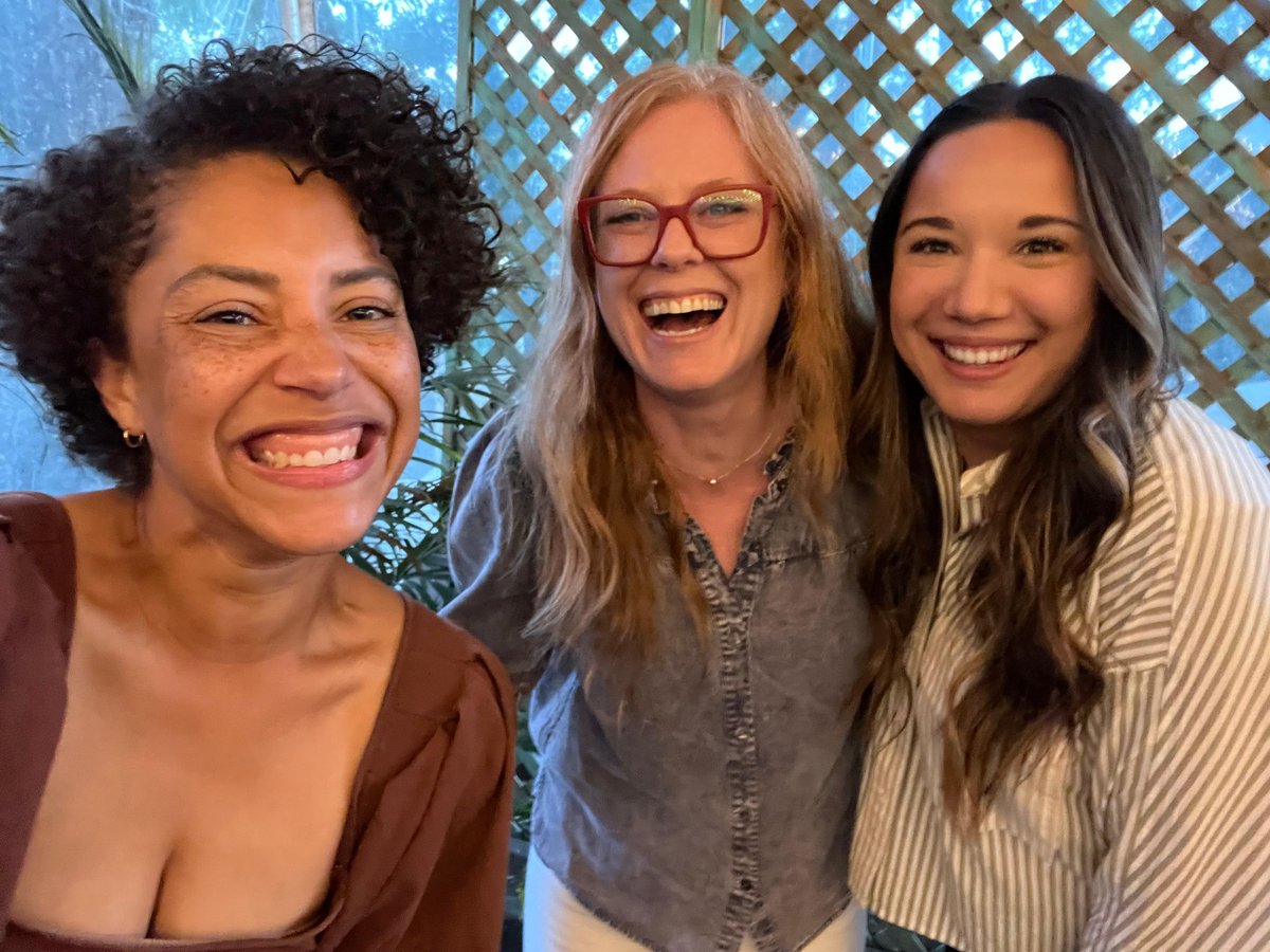 Psyched Services' CEO, Kristyn, lives in Mexico, making every stateside visit a special occasion for some face-to-face time with our team! Here she is pictured with Kendra, clinical supervisor, and Alicia, records specialist, in San Jose, CA.
#TeamEngagement #TravelPsych