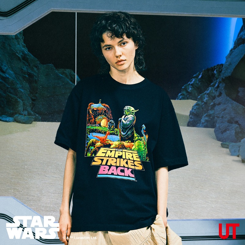 uniqloindonesia's tweet photo. Embrace the force this May the 4th with UT Star Wars! 🌟🌌⚔️ Discover the iconic Star Wars poster collection with a fusion of galactic and artistic vintage designs. Coming to UT April 29th at https://t.co/5oictT7GLA, UNIQLO App, and nearby UNIQLO stores.