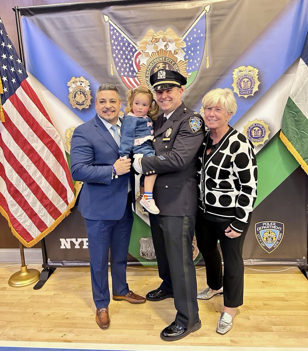 NYPDCeremonial tweet picture