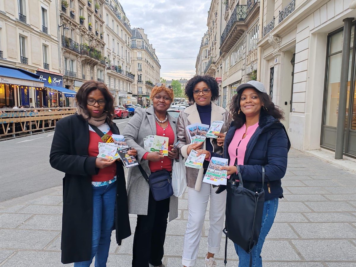 Bravo au PCRN France, qui ce jour était sur le terrain, pour sensibiliser les compatriotes se rendant au concert de l'artiste Kareyce Fotso, à s'inscrire sur les listes électorales. Les voix de la diaspora compteront aussi en 2025.