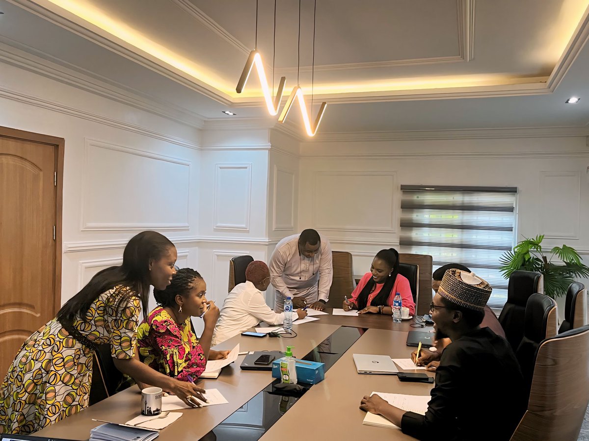 'Healthy employees, thriving business.'

Our Employee Wellness Programs harness your organizational resources to empower staff and foster a culture of holistic well-being. 

Today, we conducted a productive team wellness workshop with AfriLabs team leads.

#thesunshineseries