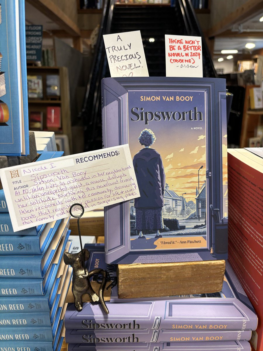 Booktopia is finally here! We’re so excited to welcome @simonvanbooy this weekend in Manchester, VT. Can you tell we’re big fans of his new book “Sipsworth”? Do yourself a favor and grab a copy here linktr.ee/northshire/sto… #booktopia #simonvanbooy #indiebookstore