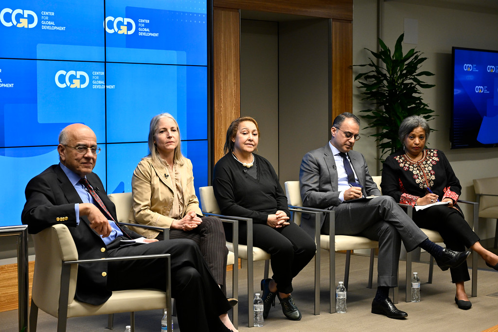 How can MDBs help mobilize private finance at scale? 🤔 At a recent @CGDev #SpringMeetings event, experts tackled this question & more. Ft: @iariashofman, @AlexiaLatortue, Frannie Leautier, @ahmed_m_saeed, & @MasoodCGD. Check out the full event ⬇️ bit.ly/3VOGJFm