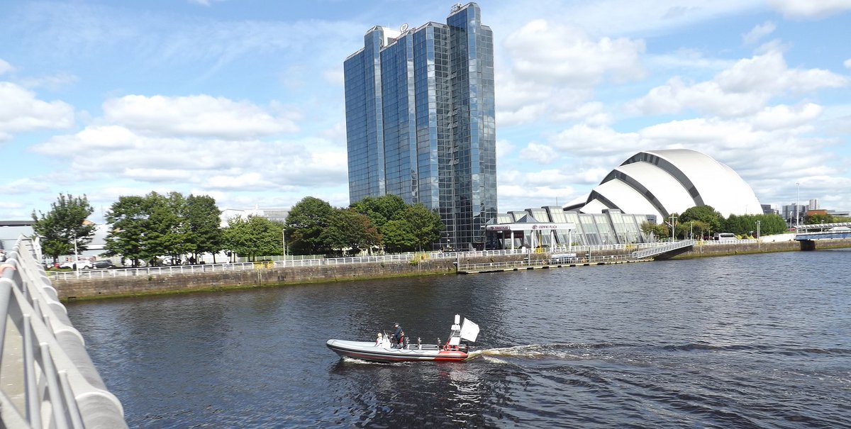 Boat trips from Glasgow down the River Clyde and to Islands and Sea Lochs are one of the top attractions including fast RIBs seen here relevantsearchscotland.co.uk/glasgow-boat-t… #Glasgow