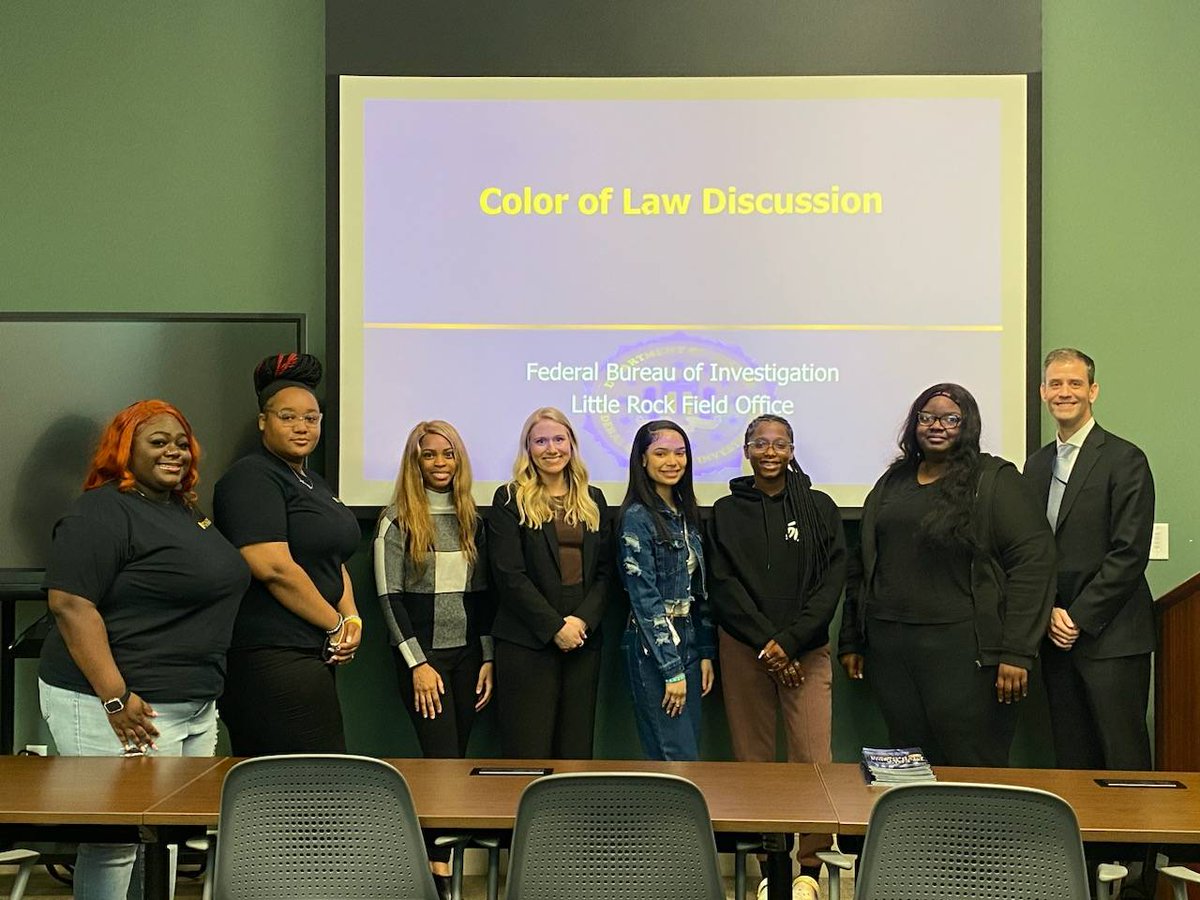 Yesterday, #FBI Little Rock ASAC Joseph Jensen presented a Color of Law training to students enrolled in the Criminal Justice Club at Philander Smith University. For more information on the FBI's Civil Rights Division, please visit ow.ly/spoE50RpqTY.