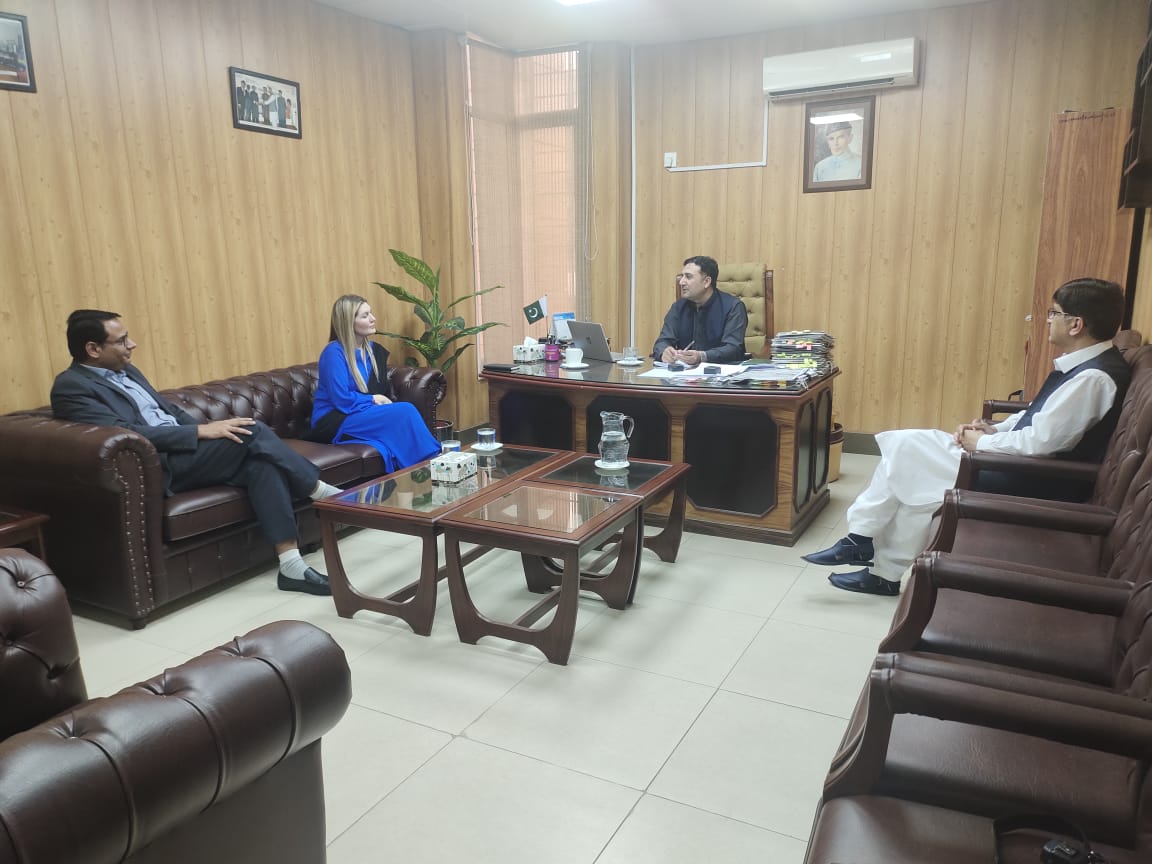 With an aim to improve the coordination mechanism and ensure data sharing in a timely manner, Member KP @Nadiakhanz and Member Sindh/Minorities @PirbhuSatyani convened a detailed meeting with Ijaz Khan, Chief, Khyber Pakhtunkhwa Child Protection and Welfare Commission @kpcpwc.