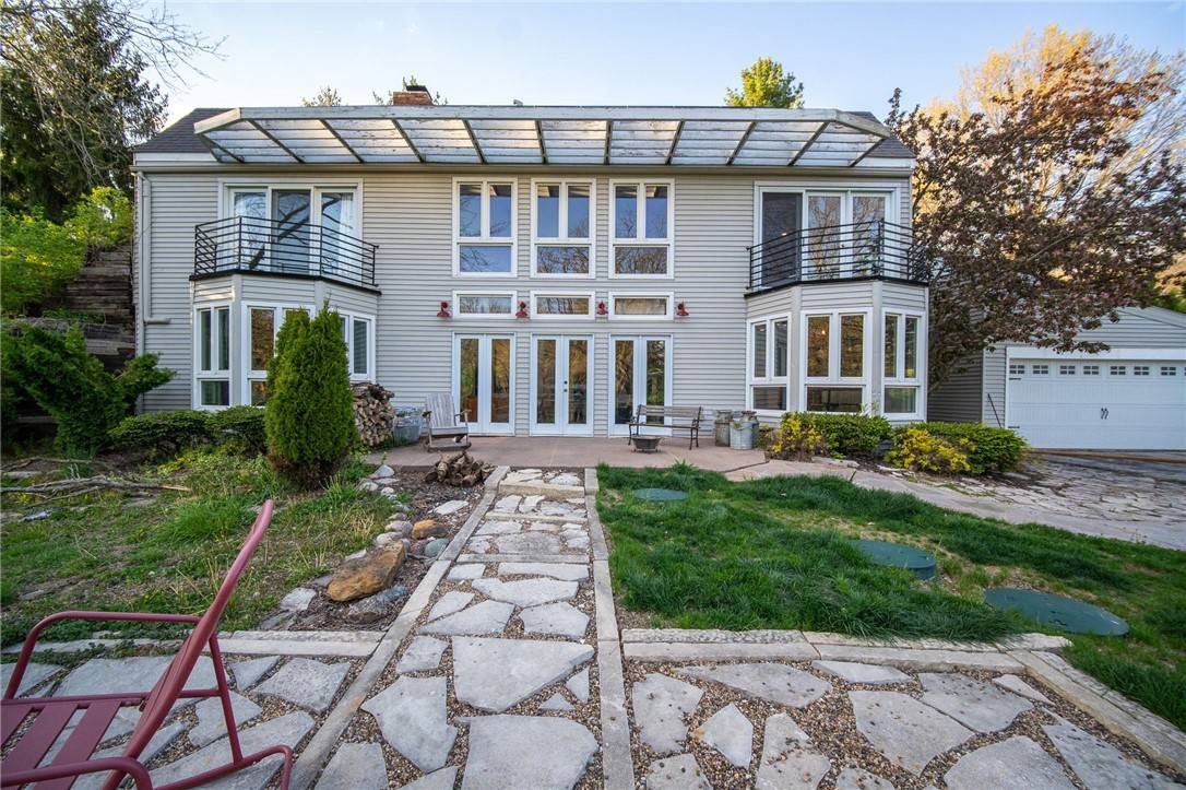 Joe__Hand's tweet image. 34838 Maffitt Lake Road, Cumming, IA 50061 This acreage just hit the market! No HOA's
Take a look at this awesome place: goldfinchiowa.com/d8qylaj3