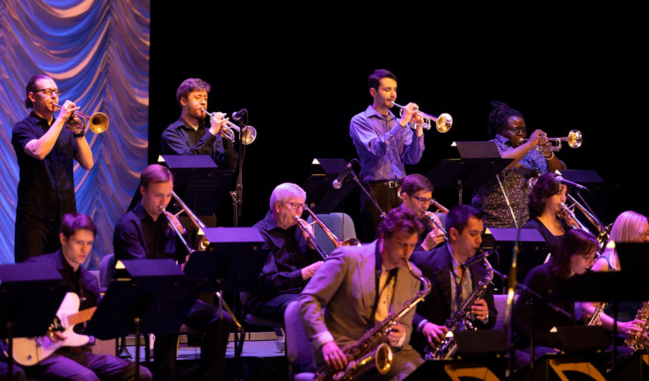 DuPage Community Jazz Ensemble will perform its spring concert, “The Heart of the Groove,” with renowned jazz drummer Carl Allen at 7:30 p.m. Thursday, May 2, at the MAC. 🎷🥁 Learn more and purchase tickets by visiting the link below. cod.edu/news/2024/apri…