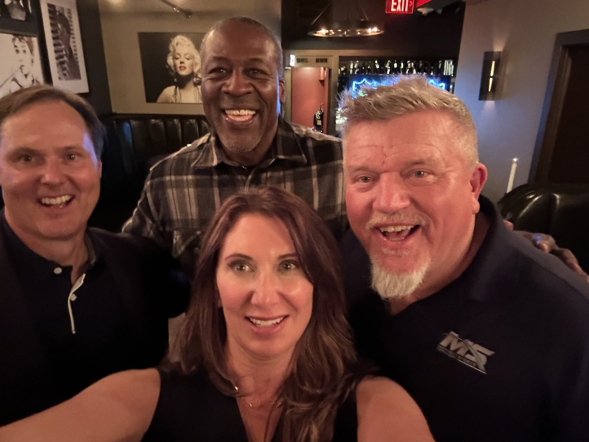 Great to see #MarchMadness legend Greg Kampe HC @OaklandMBB & Lions great @LomasBrown75 at #313DraftParty #NFLDraft2024