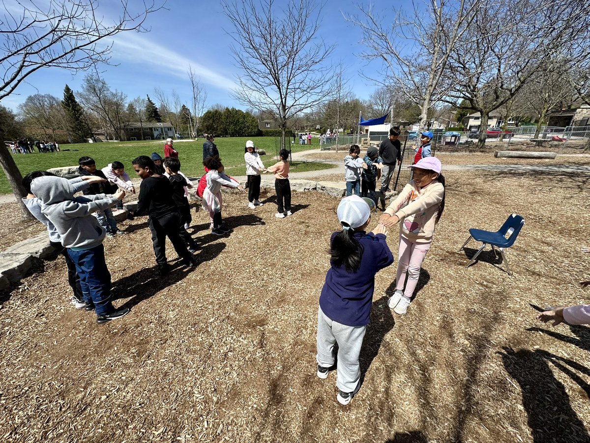Cresthaven_203's tweet photo. Earth Day Play Day! https://t.co/jr5WIs2muN