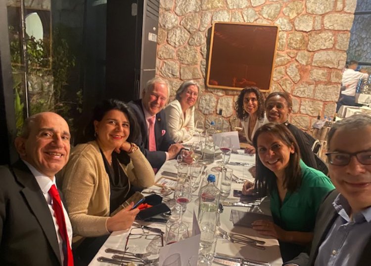 Amazing #ESCPrev2024 with amazing friends at faculty dinner @DrMarthaGulati @justvick @PMarquesVidal and the one and only father of preventive cardiology Prof Dave Woods Others are also here: @AnastasiaSMihai @Hragy @ErinMichos @s_gati @gbiondizoccai @chrysohoou @DAntonakaki