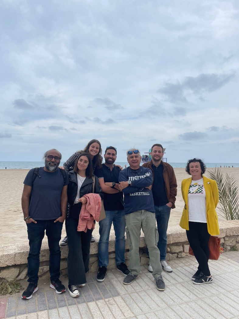 SmallThingsLab (@smallthingslab) on Twitter photo great to catch up with old friends back in alicante <a href="/frovalera/">Francisco R-Valera</a> and ana. thanks for the wonderful time! great to catch up with old friends back in alicante <a href="/frovalera/">Francisco R-Valera</a> and ana. thanks for the wonderful time!