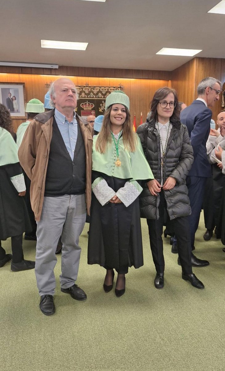 Un éxito para el grupo SEGURALI de la Universidad de León. La Tesis Doctoral de la Dra. Cristina Rodríguez Melcón ha sido merecedora del Premio Extraordinario de Doctorado en la Rama de Ciencias de la Salud. Muy orgullosos!!!