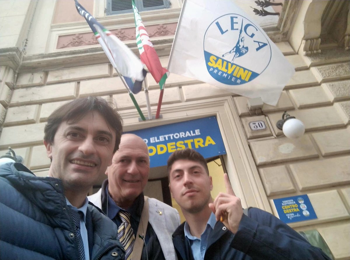 #Inaugura oggi a #Cecina 'Casa #Centrodestra': il comitato elettorale di #ForzaItalia, #Lega, #FratellidItalia... #Presenti come sempre per tenere alta la #bandiera della Lega !! facebook.com/share/p/CdDBtK…