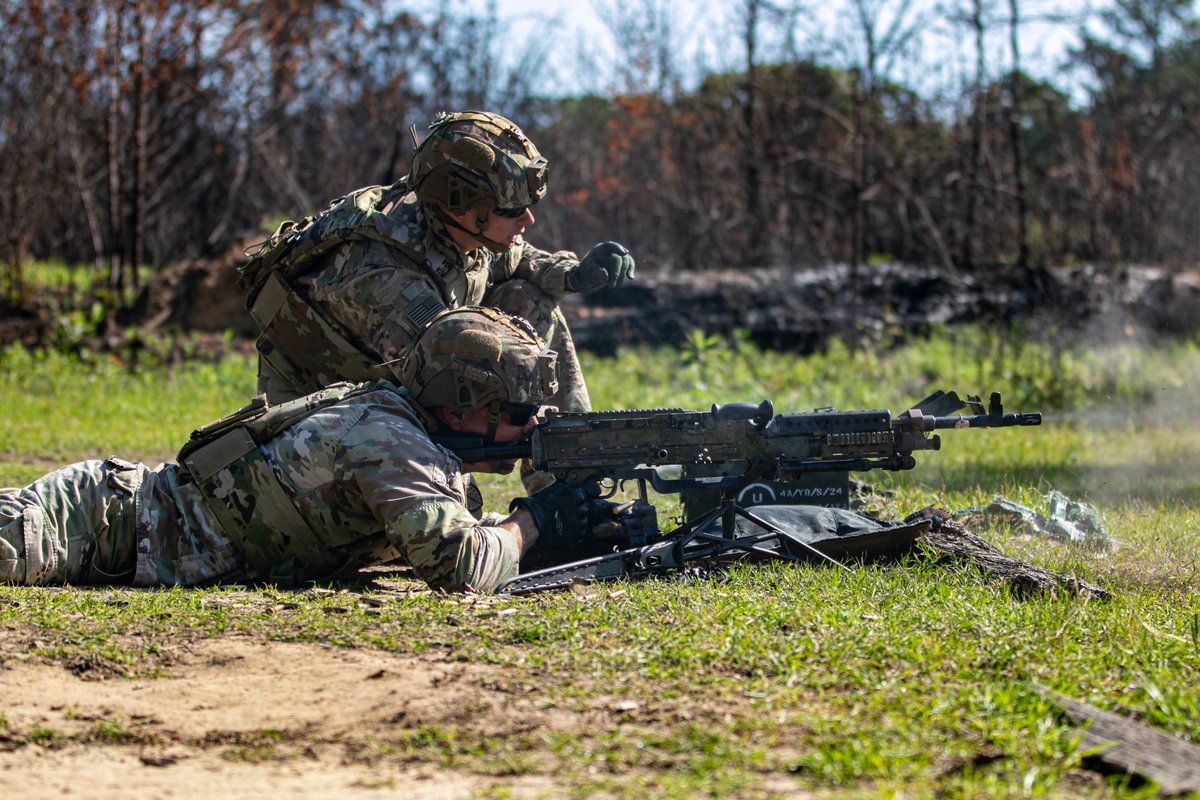 M240 + Army Advisor = READY 💪

U.S. Army Advisors with 2nd Battalion, 1st SFAB recently trained with the M240 machine gun to build their readiness to advise security force partners in any situation.

#Military #USArmy #SFAB @FORSCOM