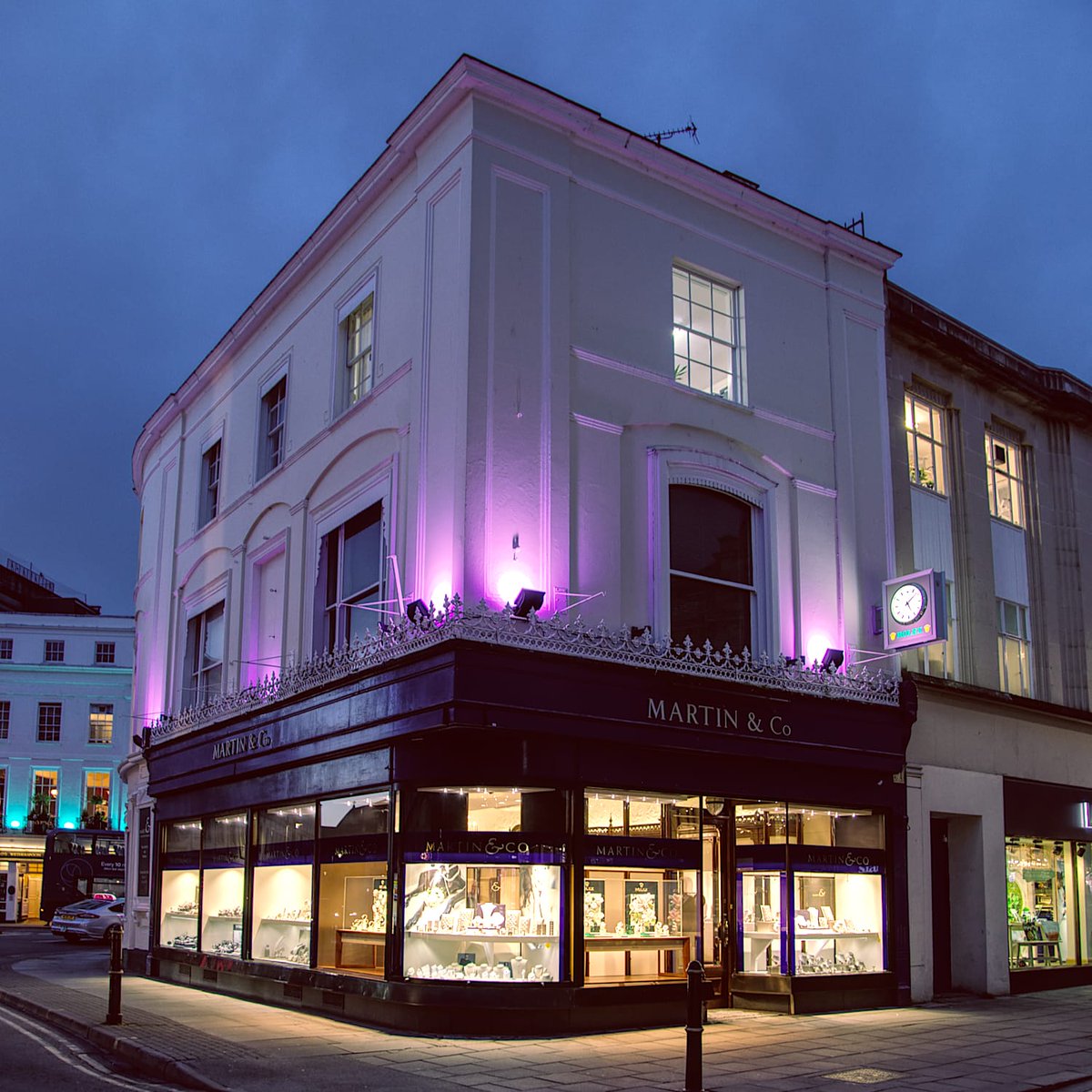 Looking for watches, jewellery, gifts, repairs, a battery, valuations or perhaps some advice? We’re here to help - do come and say hello tomorrow or call us on 01242 522821.

 #cheltenham #jewelleryshop #luxurywatches

martin-and-co.com