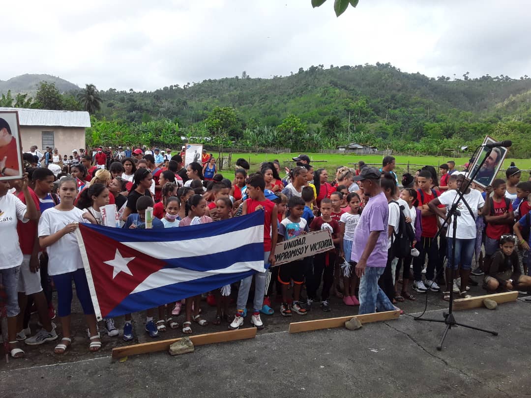 A #photo summary of what happened today in rural areas of #Baracoa to celebrate #InternationalWorkersDay  next #1Mayo.

#PorCubaJuntosCreamos