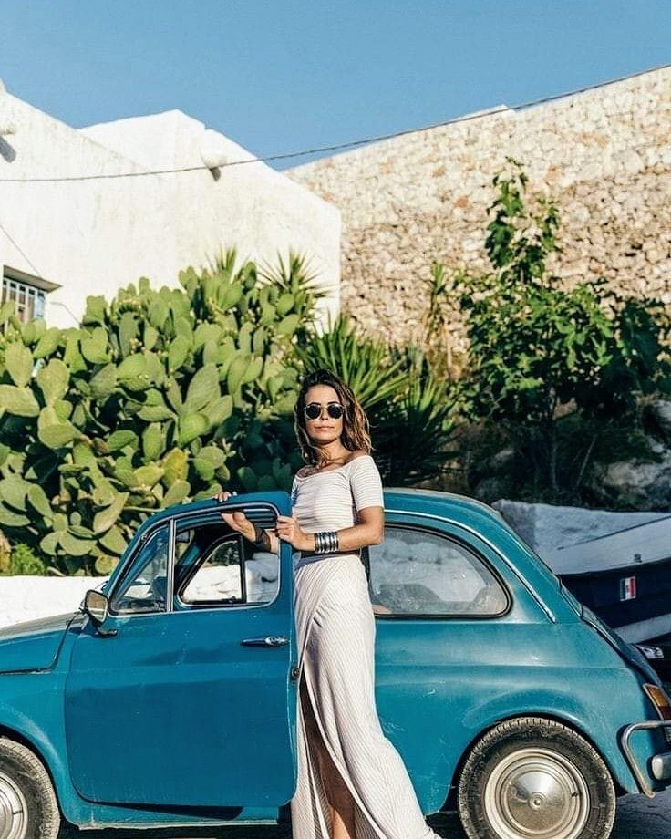 #fiatfriday #fiat500 #nuova #cinquecento #italian #minicar #50s #60s #70sstyle #sicily #fridaymood #all #italiana #classywomen #lifestylephotography #travelphotography #peoplephotography #carphotography #carsofinstagram #instacar #beyondcoolmag #motion #travel #urban #life