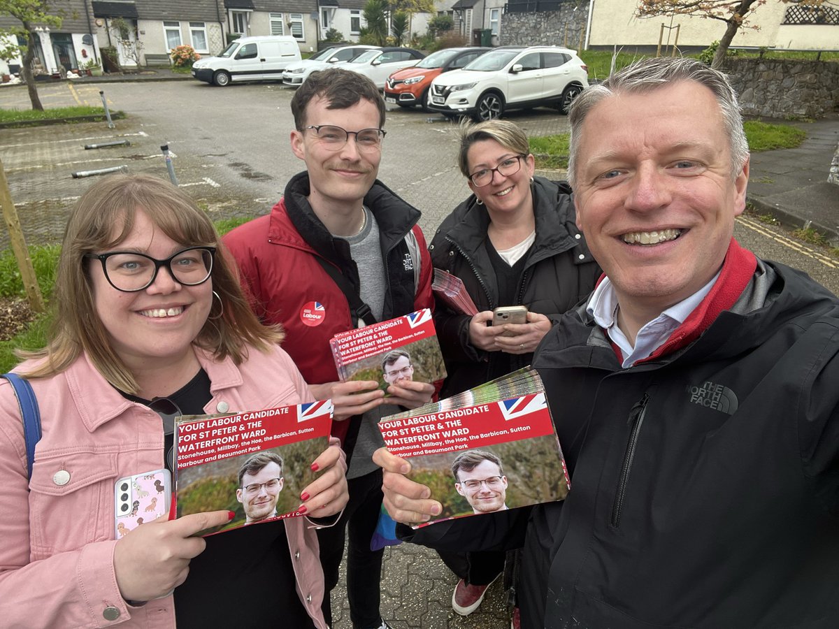 Lovely evening canvass in Stonehouse knocking on doors for @lewisjallison, the @PlymouthLabour candidate in St Peter and the Waterfront. More people told us tonight they’re voting Labour for the first time. Finished the canvass with a real bounce in my step🌹