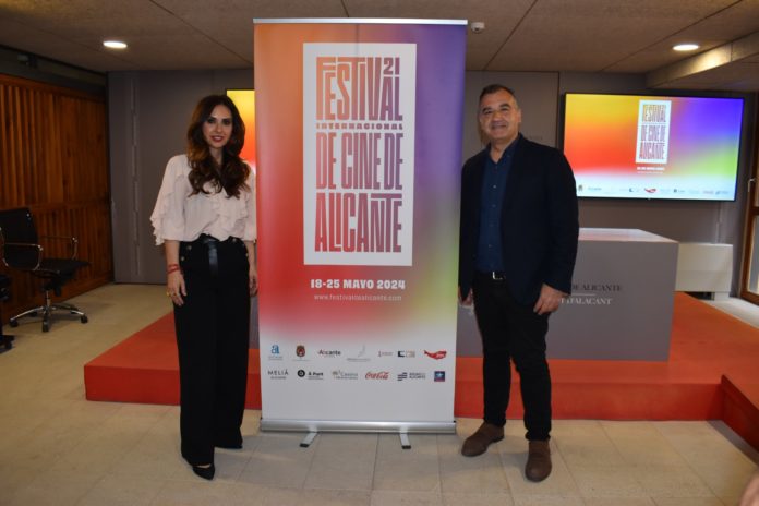 LOS SIETE LARGOMETRAJES SELECCINADOS AL 21 FESTIVAL DE CINE DE ALICANTE #cineespañol #festivaldecinedealicante #AdrianaOzores #MalenaAlterio #MalaPersona #AuraGarrido #IsabelAmpudia amadoresdelcine.blogspot.com/2024/04/los-si…