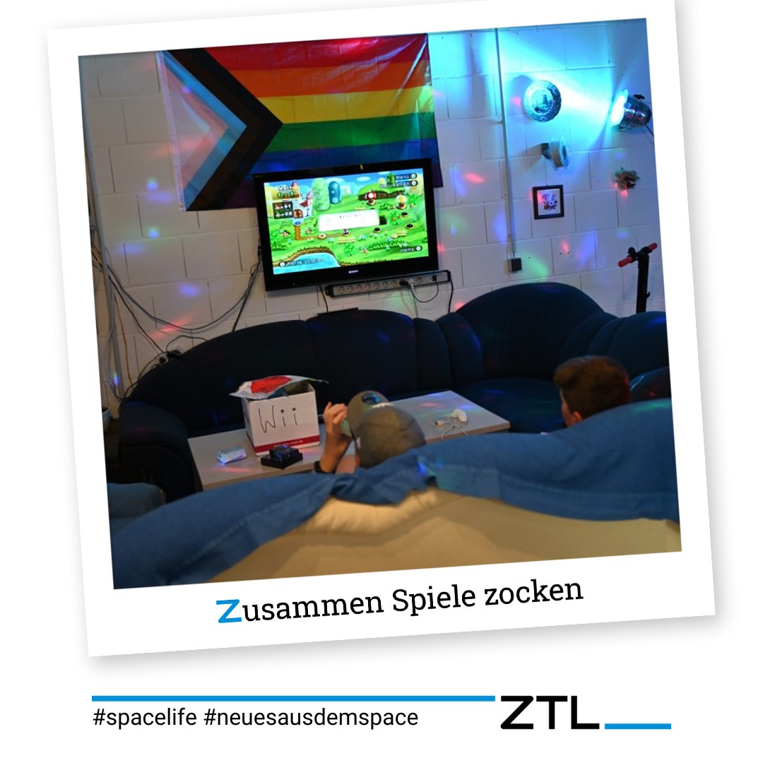 Z in ZTL steht für zusammen…Spiele zocken

#ztl #ztlspace #maker #makersgonnamake #makersmovement #makerspace #makerspaces #landau #landauinderpfalz #spacelife #neuesausdemspace #diyprojekt #zentrumfürtechnikkultur #machenistwiewollennurkrasser #gaming #zocken #justchill