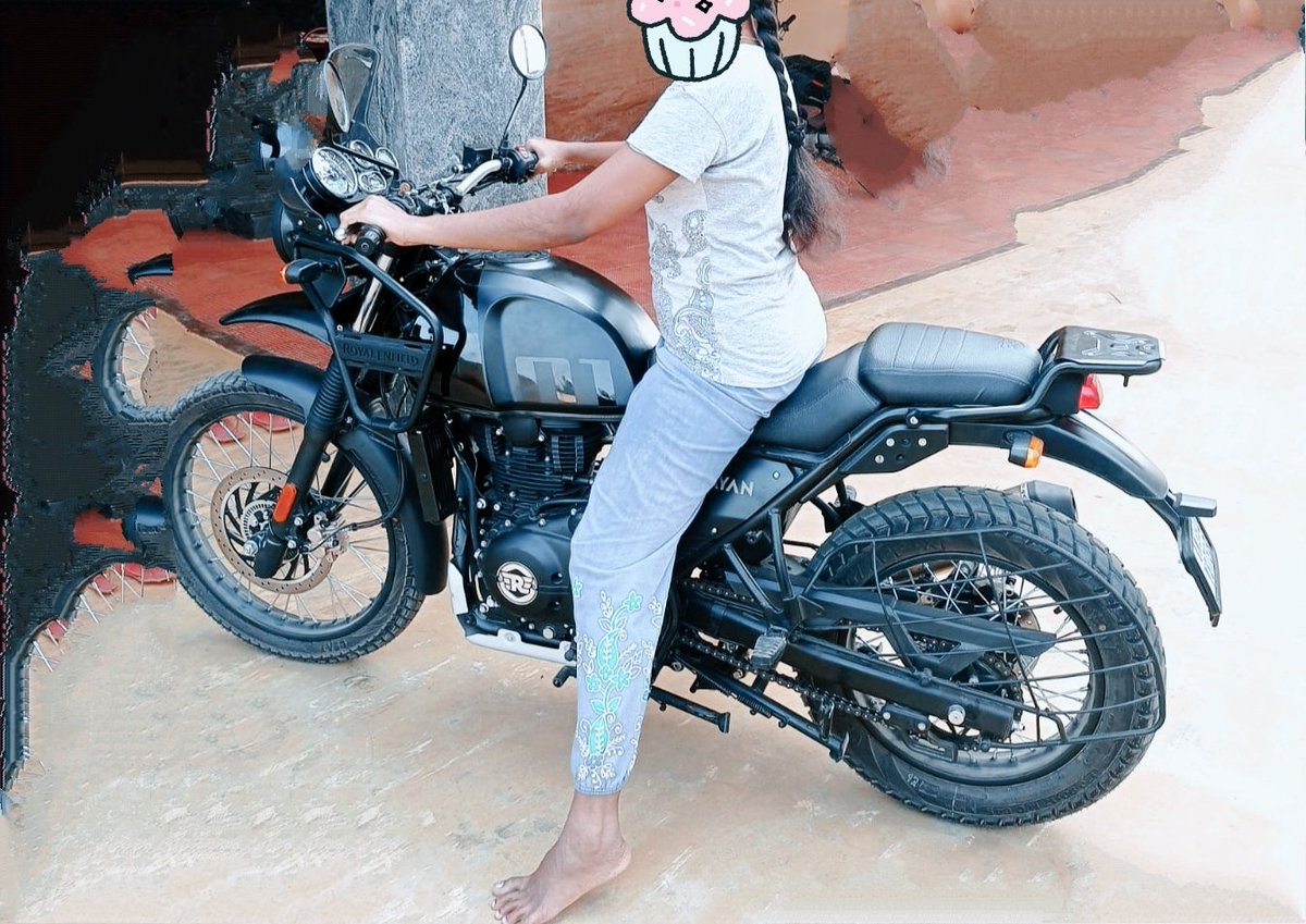 Well, it took some time but finally got it  running.. soon enough let me be a biker girl 😁 #goodnight #BIKER #royalenfield #himalayan #WeekendVibes #weekendmood #SaturdayVibes #FridayFeeling #fridaynight