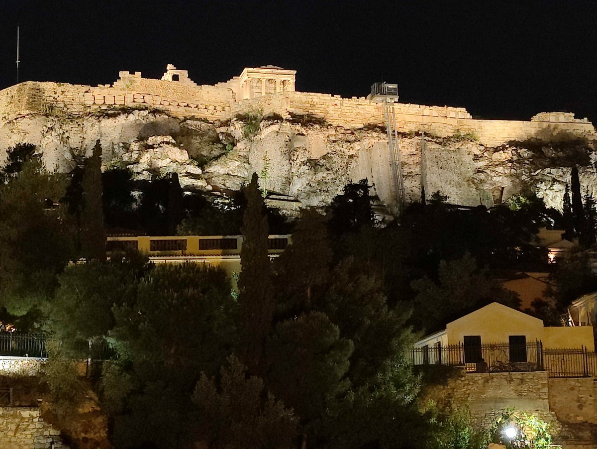 Boa noite, tenha um prazeroso fin de semana.🌟🌞📚💃🕺💙 Atenas 🇬🇷