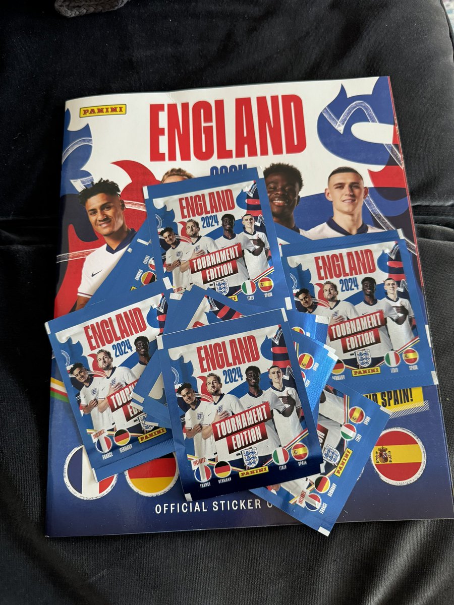 Thank you so much @OfficialPanini for the album and the packs! It’s obviously predominantly for our children!🤥🤣