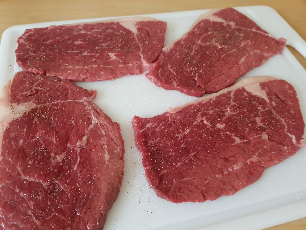 Cooked steak for myself and my parents tonight. They were only thin, but they were high quality Wagyu beef. 1 minute each side and they were perfect. Could have framed the photo a bit better and got rid of the empty space in the middle of the shot though.