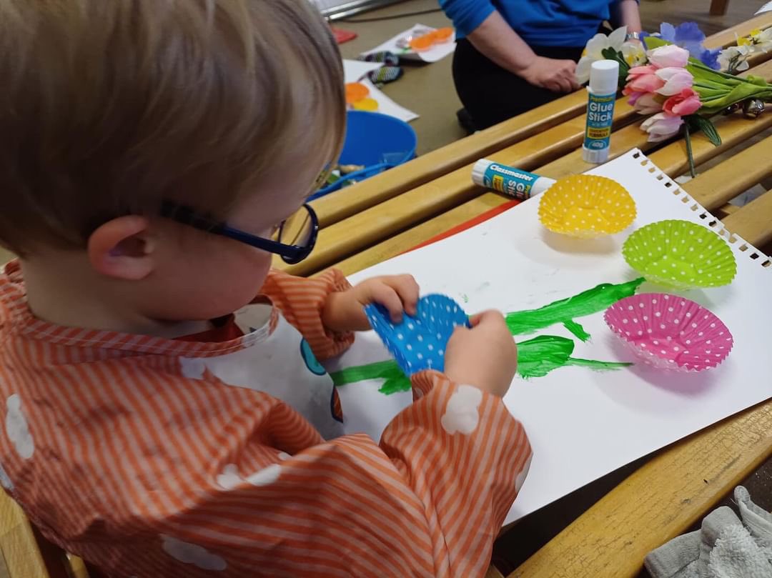 Our spring themed #conductiveeducation sessions here at Footprints, from water play, to making flowers! 🌺