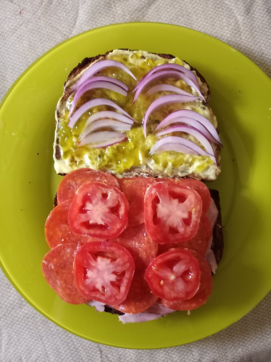 XxPhantomiexX's tweet photo. My brunch for today. https://t.co/zy2Otz0u6n