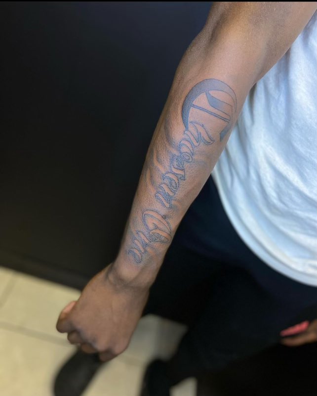 Mb Y’all ain’t see this yet🖊️