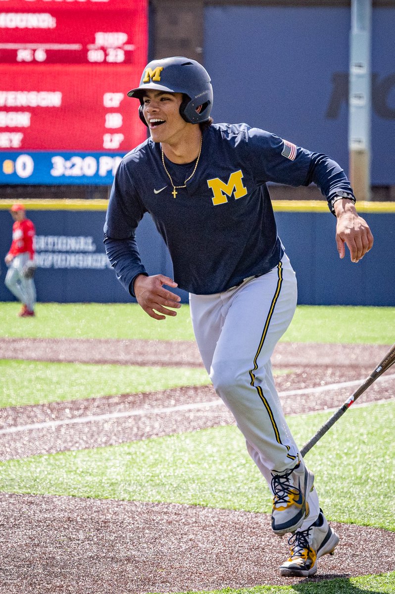 umichbaseball tweet picture