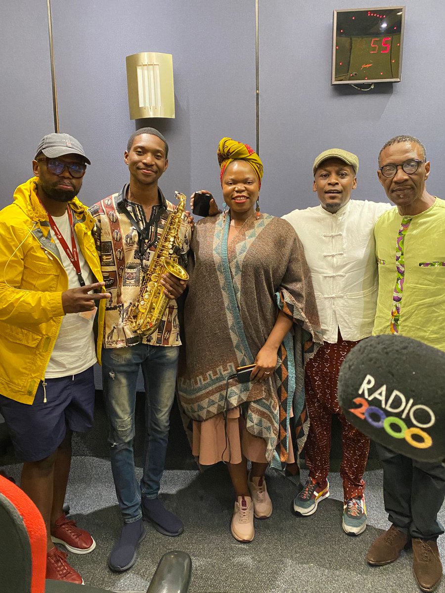 Thank you so much for tuning in beautiful people! We were in communion with the team @Radio2000_ZA #Unplugged led by @Mnisi__weMvula @isaacgampu @LonwaboNkohla Gratitude to the community that loves and supports African Time & many thanks to the team that makes it all possible.🙏🏾