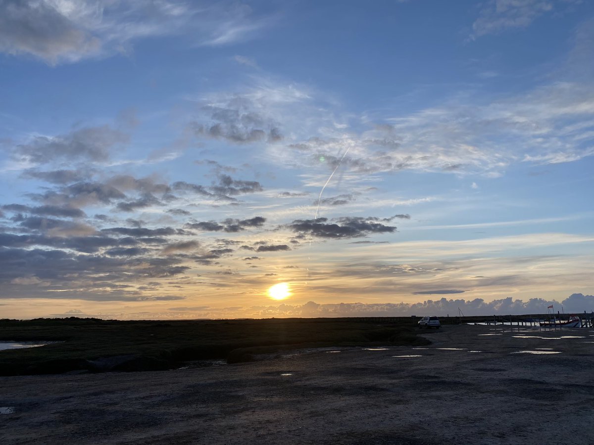 Friday evening view ❤️ 

#fridayfeeling #morstonquay #norfolk #view #phonephotography #stormhour