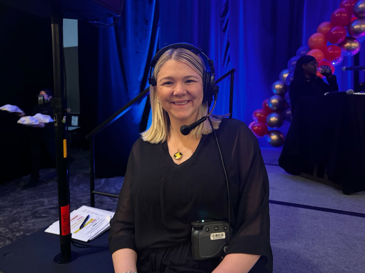 minervaco's tweet image. Last week, the heartwarming @RainbowDaysInc #PotOfGold Luncheon showcased their unwavering dedication to building brighter futures for children and youth facing adversity. It was an honor to be a part of such a beautiful day to #HelpKidsRise! 💜

 #MinervaClient