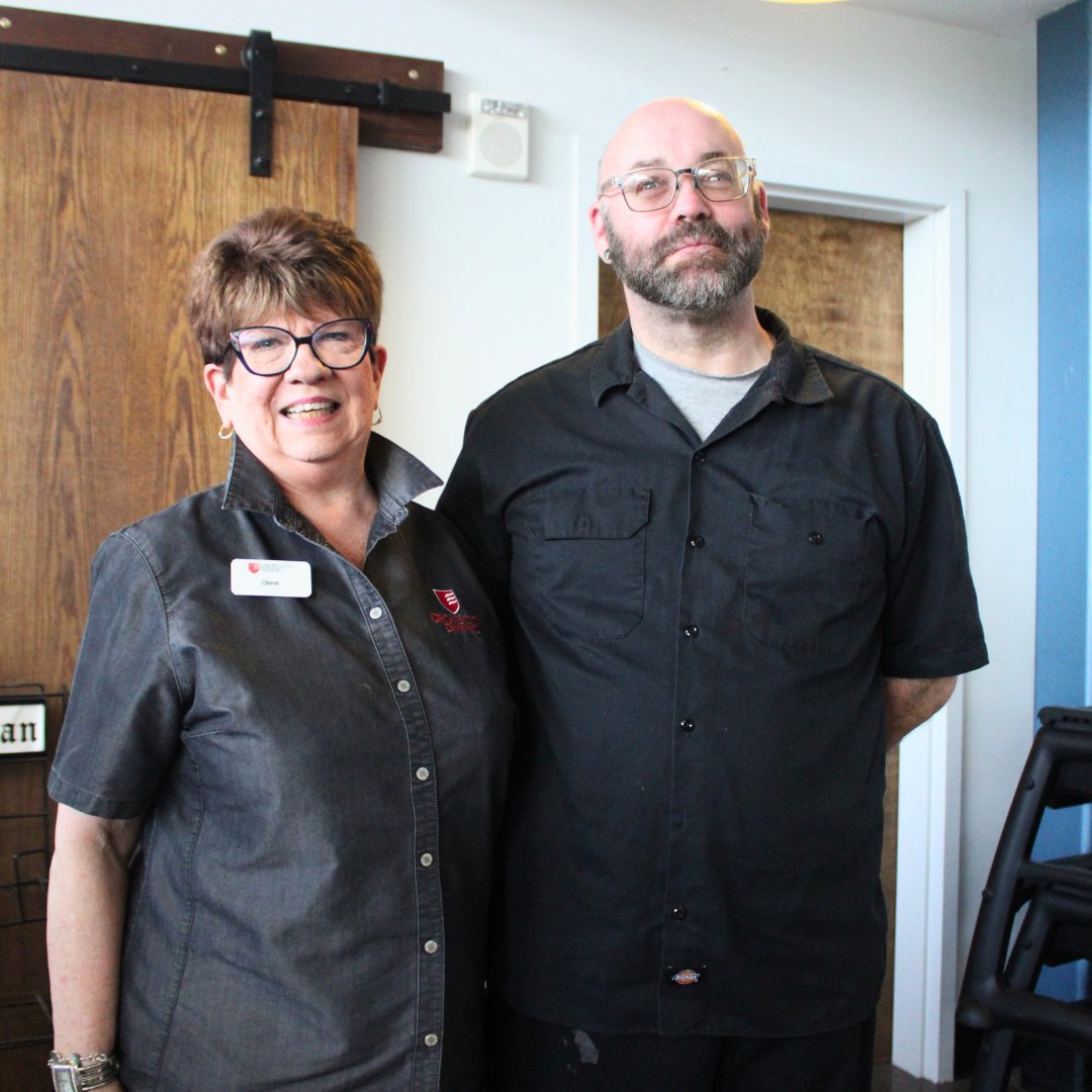 Shouting out Cheryl and Ray during Team Member Appreciation Month at HICKS! 

Thank you for your hard work and dedication - we appreciate you both 🌟

#teamappreciation #grateful #grovecitydining