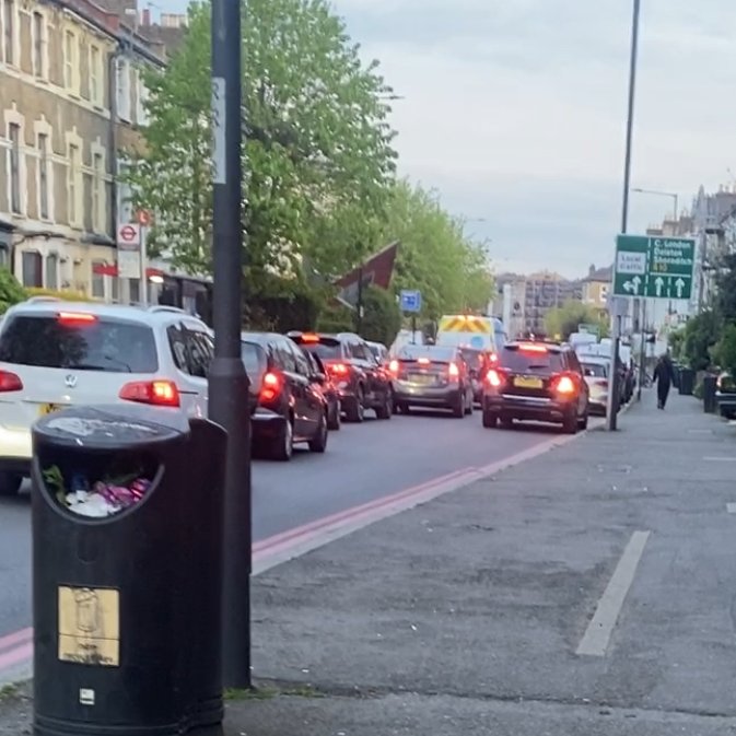 We've been experiencing constant standstill traffic in the past month, worse at morning and evening, making our already severe levels of AirPollution and noise even worse. Residents ask if there has been any change to the traffic flow?@TfL @hackneycouncil this is not sustainable.