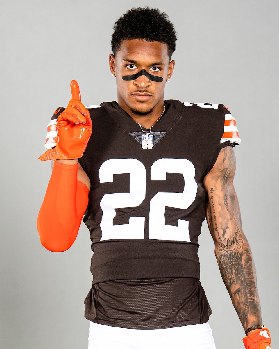 Browns tweet picture