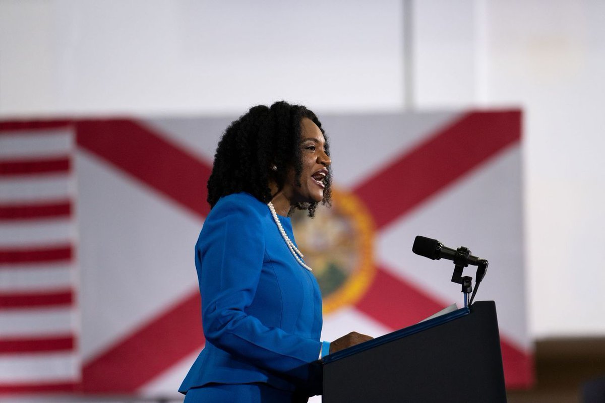 So grateful to have spoken at @potus' Reproductive Freedom event in Tampa. Thank you, Mr. President, for amplifying the message that we have been hammering recently. Florida is in play and we will secure abortion rights in our state this year.