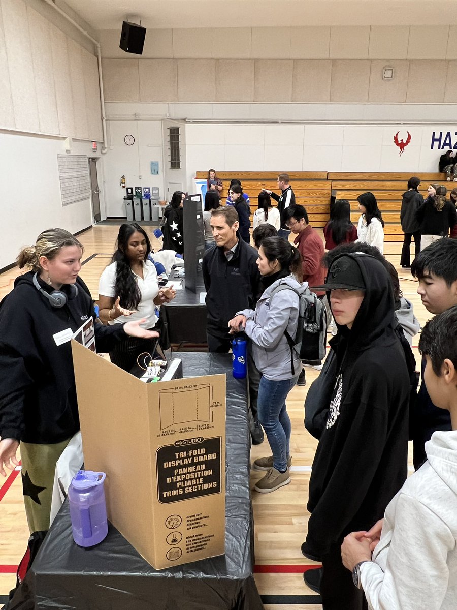 Nikol and Vishnu representing Inquiry Hub at the district STEAM sustainability fair with their innovative Earthquake Detector project!
#SD43STEAMSustainabilityFair
#Amazing #Inspiring #WomenInSTEAM 
@schooldistrict43