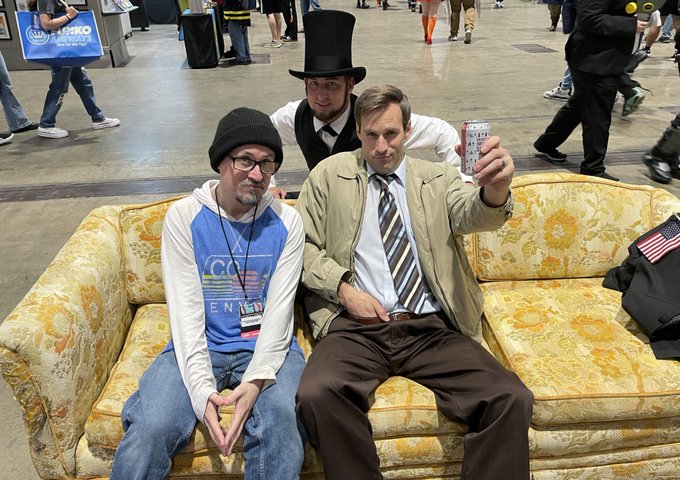 &ldquo;Take me to your finest bathroom!&rdquo;  #C2E2 https://t.co/WXEMZsx46S<a href="/tag/c2e2"class="tags">#C2E2</a>