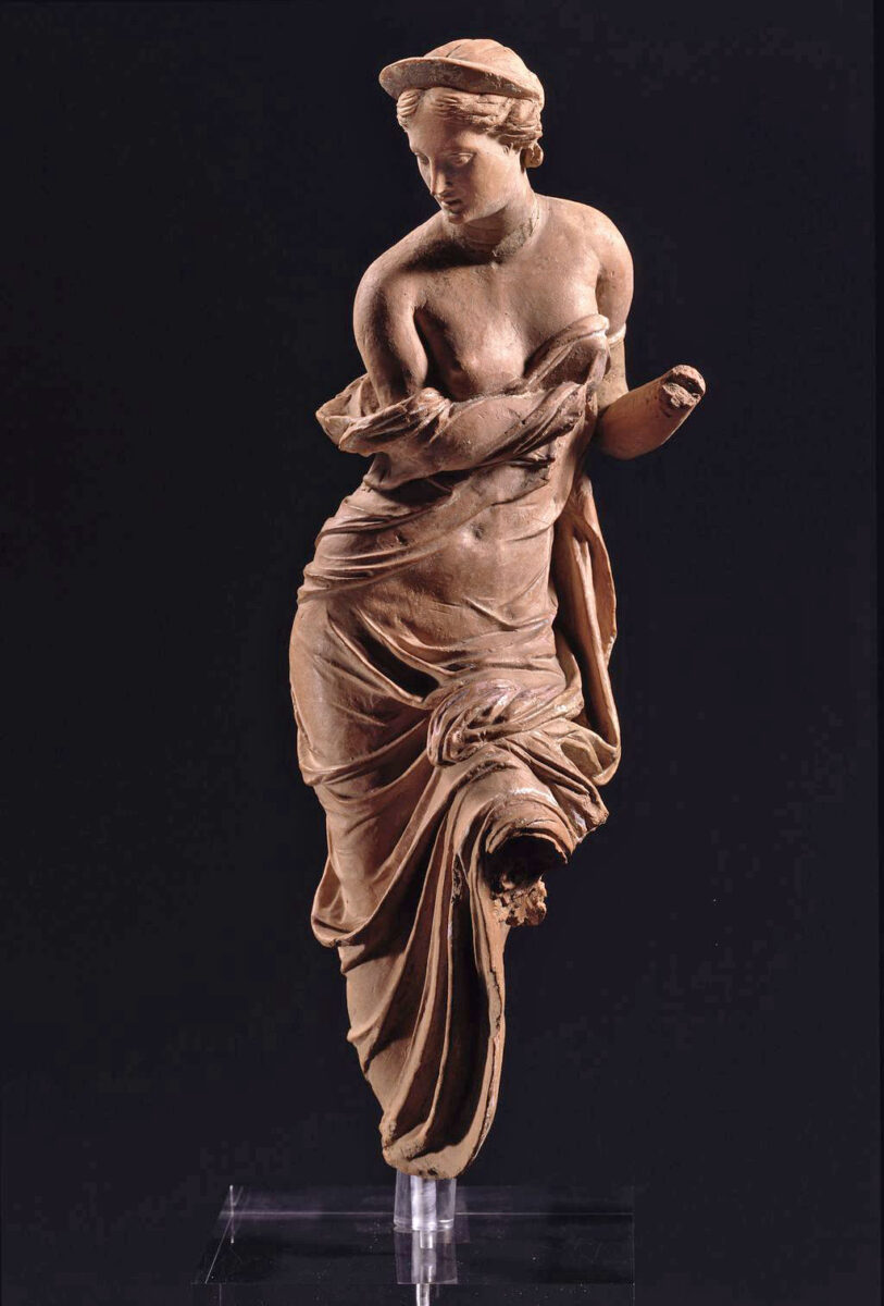 Πήλινο αγαλματίδιο της Αφροδίτης: Πήλινο αγαλματίδιο της Αφροδίτης από τη Μικρά Ασία, 2ος αι. π.Χ., Altes Museum, Βερολίνο dlvr.it/T63tP4