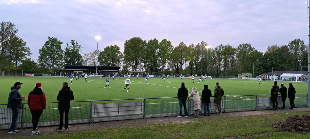 🗓️ 26/04/2024 🕰 19:00 ⚽️ VV Bunde - RKHSV Heugem-Randwijck 2-3 (2-2) 📍 Bunde 🏟 Sportpark Heiveld 🎟️ €0 🏆 3e Klasse Zondag Zuid A 👥️ 125 📊 7/14